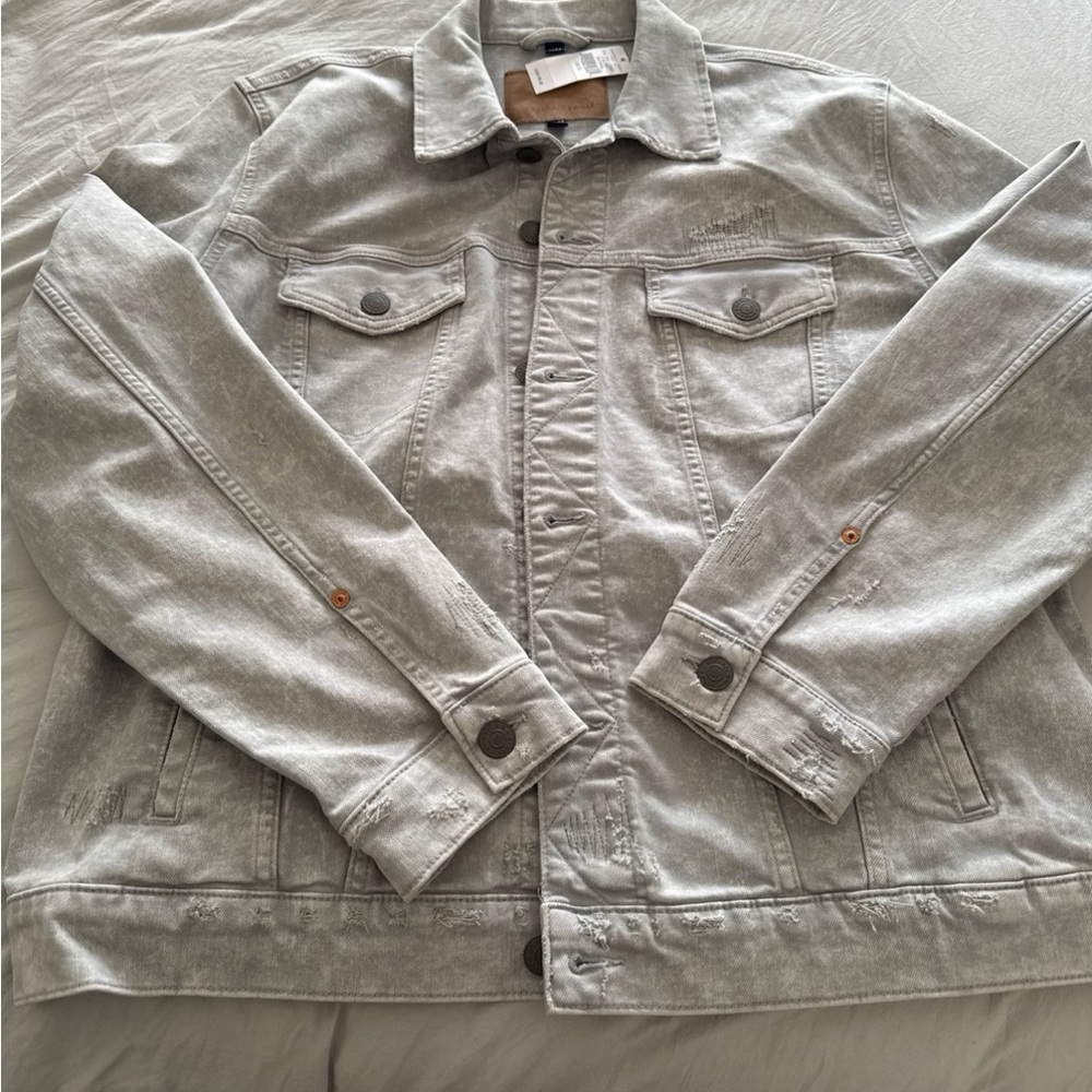 🆕 American Eagle Denim Trucker Jacket